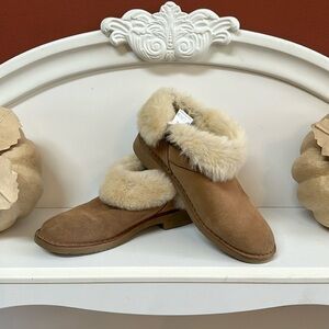 Great UGG ‘Aubrielle’ Chestnut Ankle Boots, US Size 8.5!
